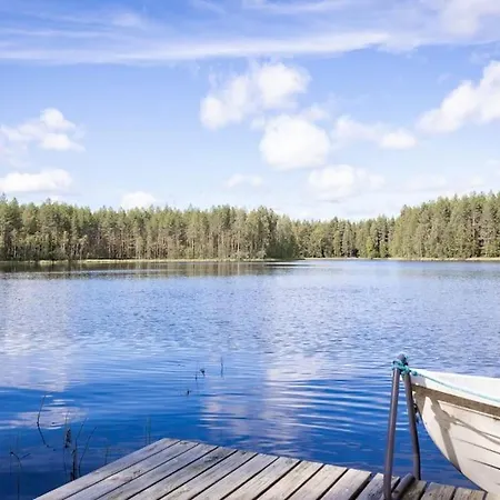 Traditional With Hot Tub Uurainen