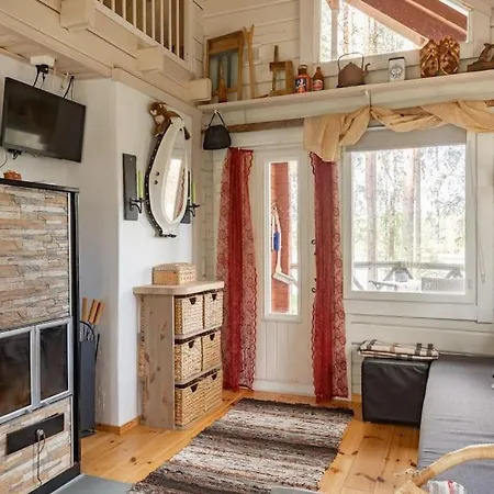 Traditional With Hot Tub Chalet