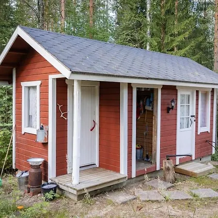 Traditional With Hot Tub Uurainen