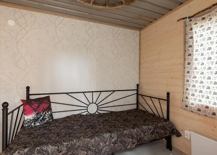 Traditional With Hot Tub * Uurainen