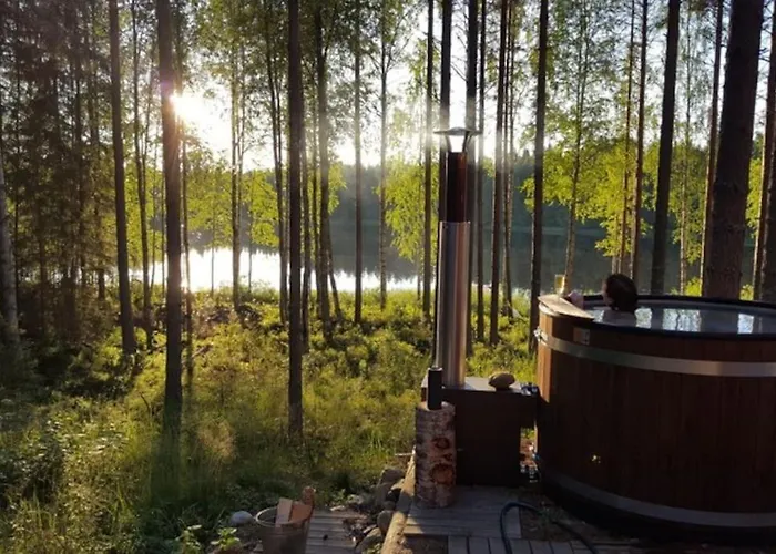 Traditional With Hot Tub Horská chata Uurainen